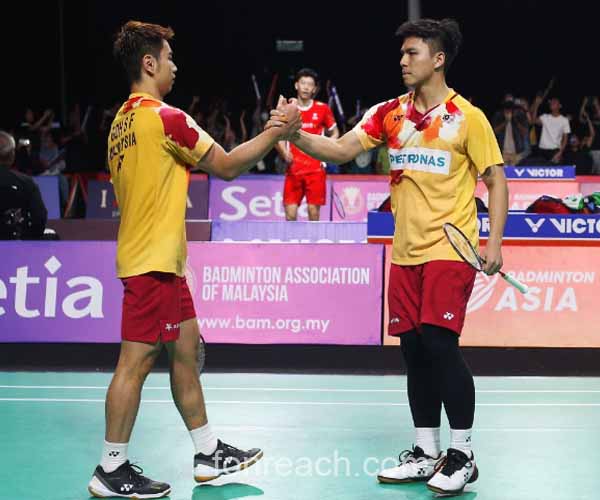 พบกับการแสดงกังโฮจาก Sze Fei-Izzuddin