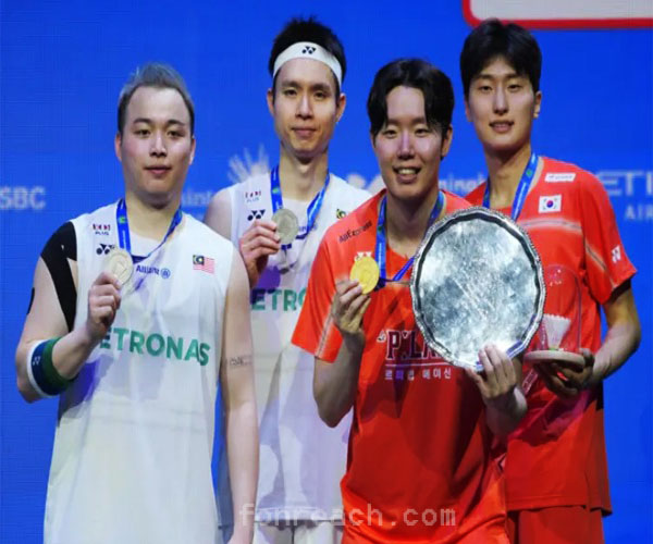 แอรอน เชีย – โซห์ วูย ยิก ชื่นชมเวที